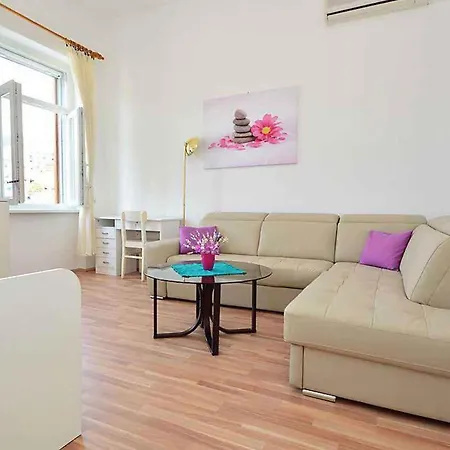In 16989 Apartment *