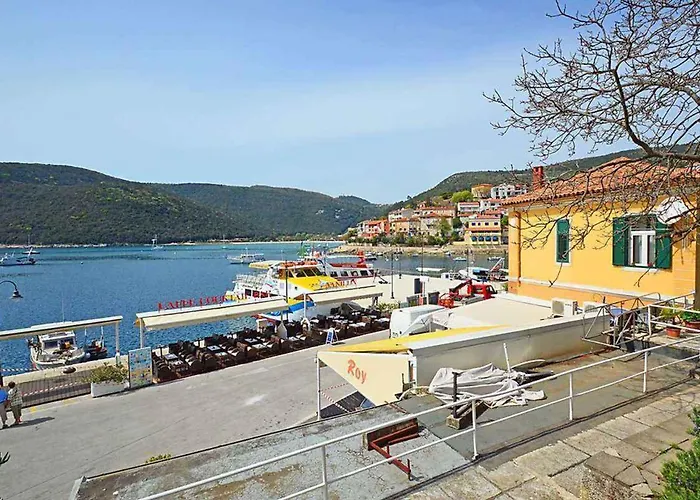 Appartement In 16989 *